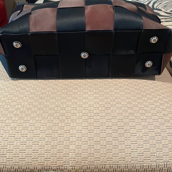 Comely seatbelt bag in great condition - Picture 3 of 4